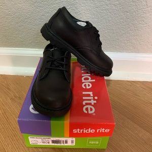 New Boys Stride Rite Black James shoes. Sz 10.5W